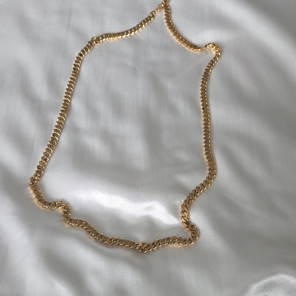 Elegant Vintage Monet Heavy Gold Chain Necklace